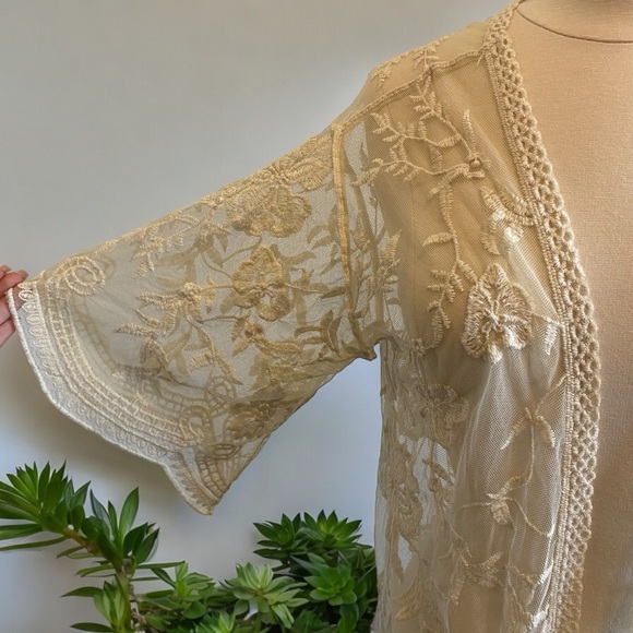 SOLD Boho Open Front Lace Kimono Semi Sheer - Picture 7 of 11